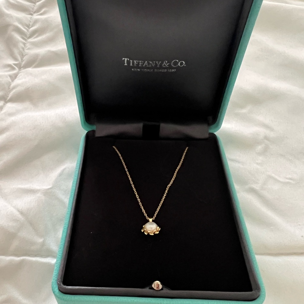 *SALE* Paloma Picasso Olive Leaf Pendant in Yellow Gold